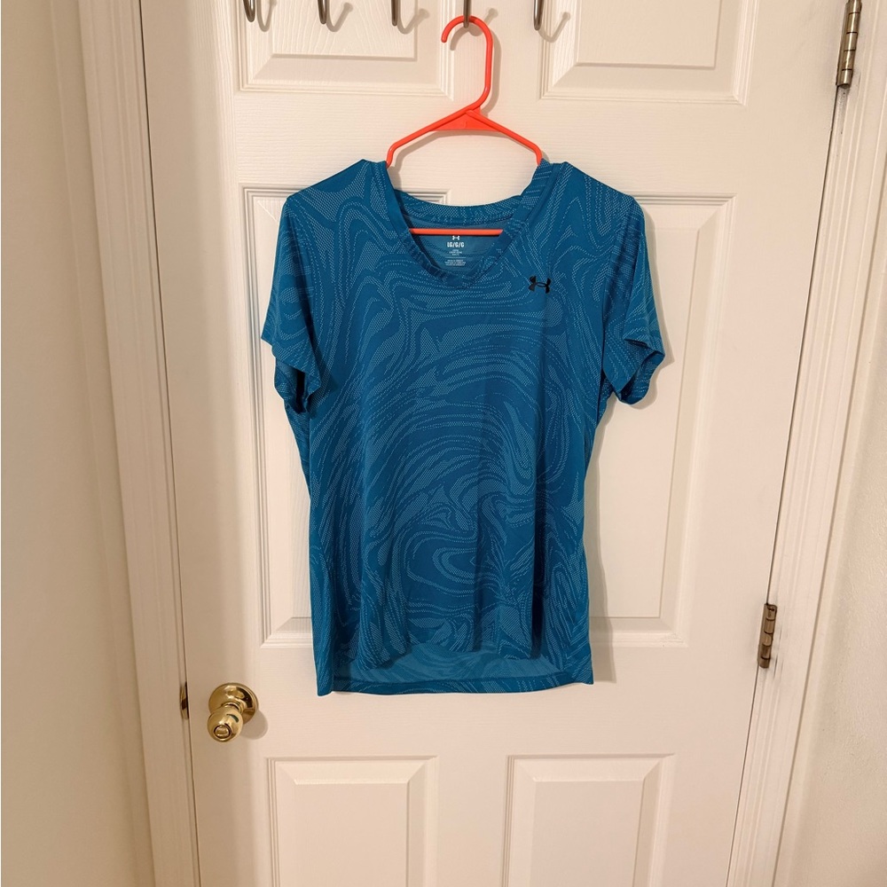 Women’s Under Armour V Neck Large Great Condition
